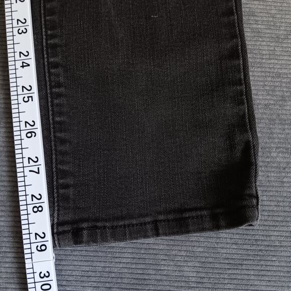 Levi's 712 Jeans Women Size 28x32 Slim Black Denim Pockets Zip Fly - Picture 7 of 12